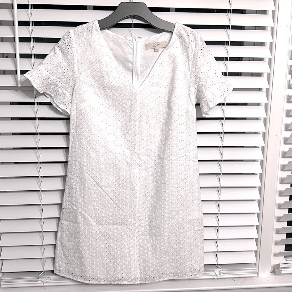 🛍️ LOFT.  Eyelets white dress.excellent condition.
